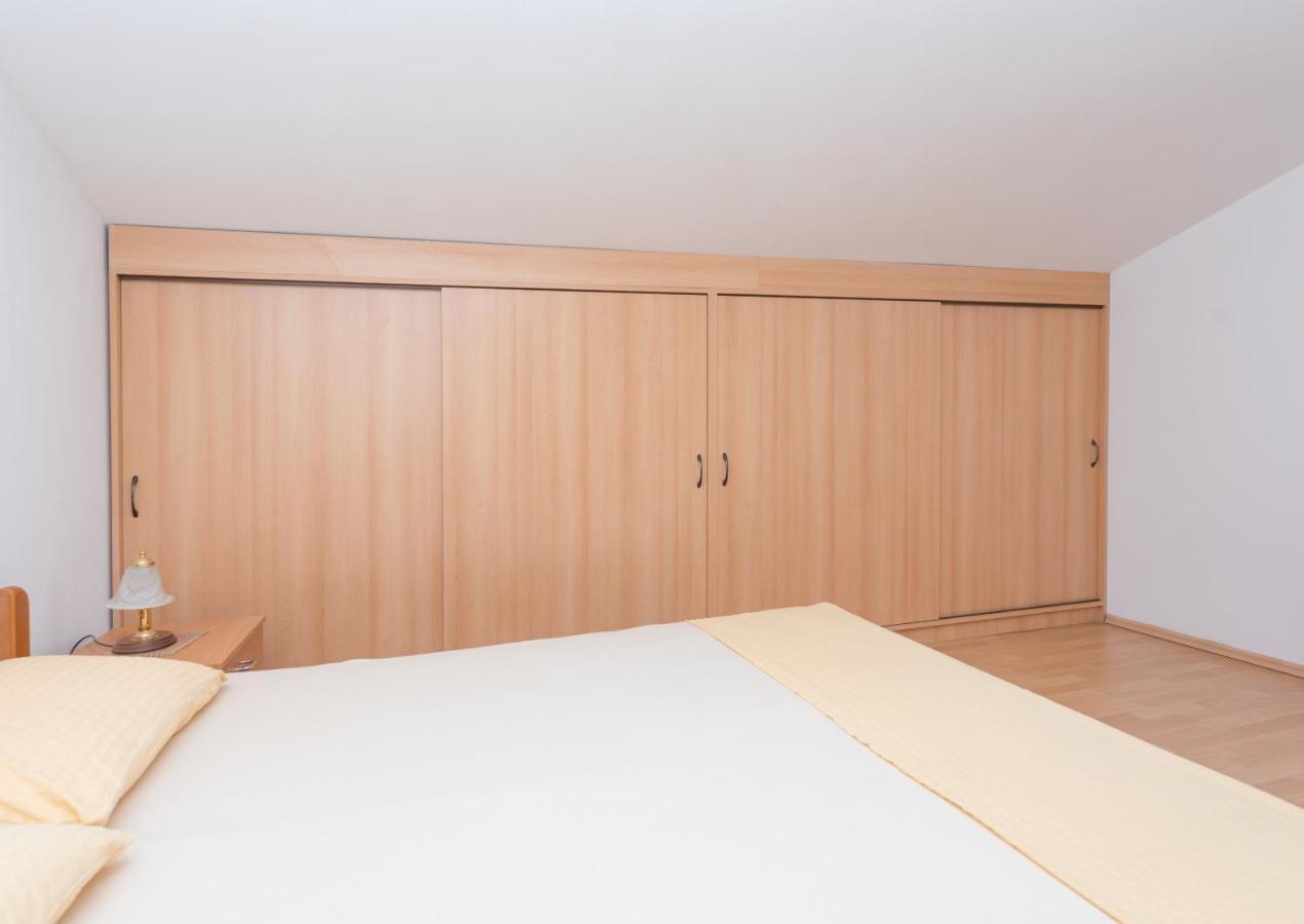 Zoka Apartment Makarska